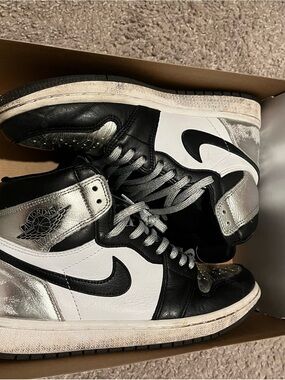 Jordan 1 ‘Silver Toe’ 8.5W | With Box